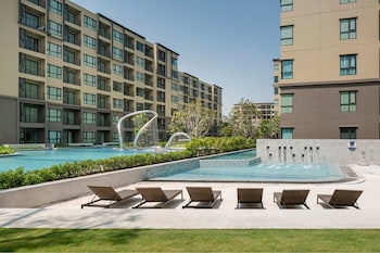 rain by lazy sea beach house