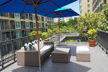 rain by lazy sea beach house