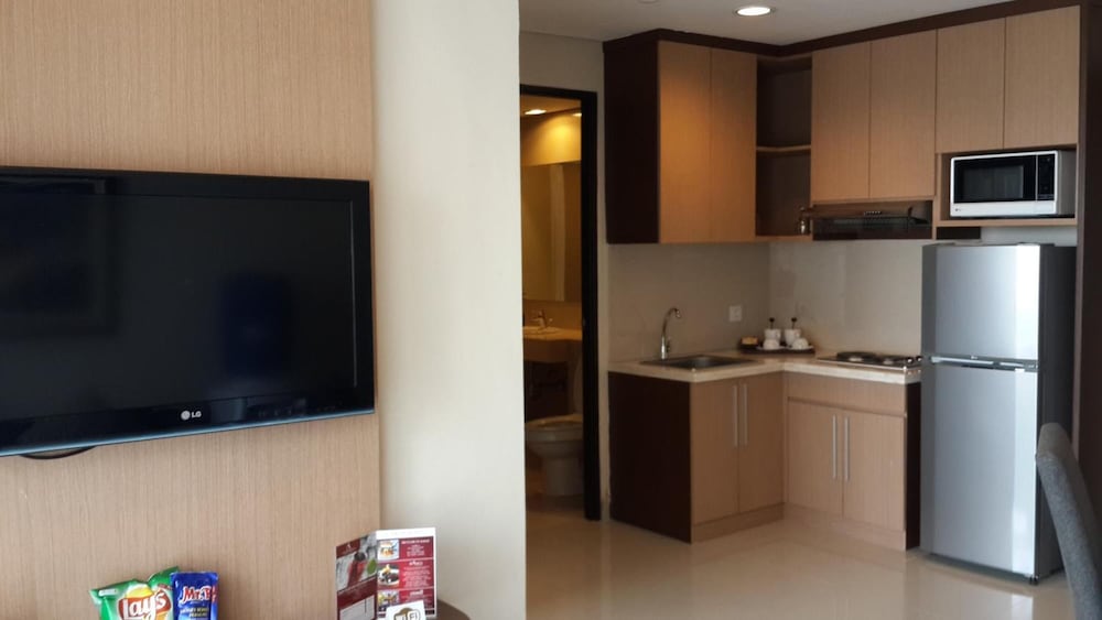 brand new studio room atria residence apartment