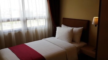 brand new studio room atria residence apartment