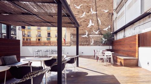 toc hostel barcelona