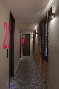 toc hostel barcelona