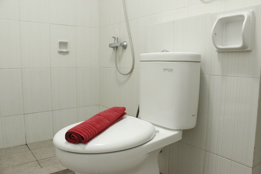 modern 2br apartment at newton residence