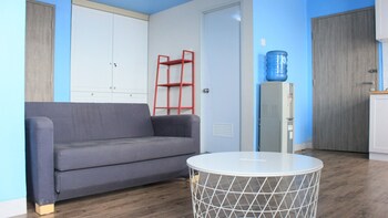 modern 2br apartment at newton residence