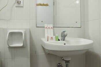 modern 2br apartment at newton residence