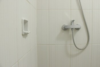 modern 2br apartment at newton residence