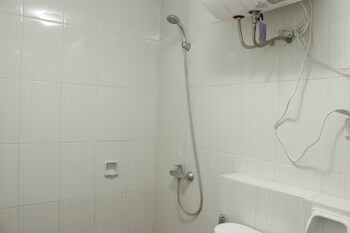 modern 2br apartment at newton residence