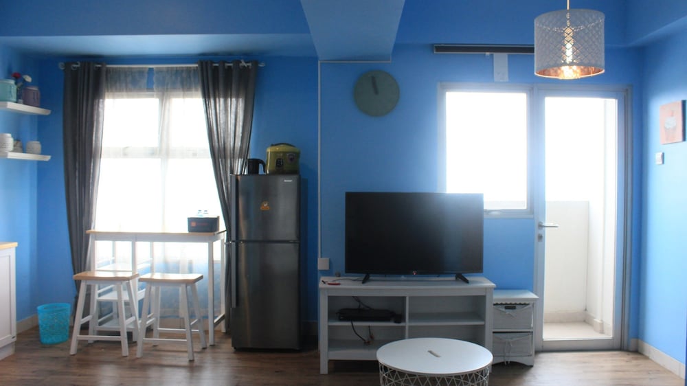 modern 2br apartment at newton residence