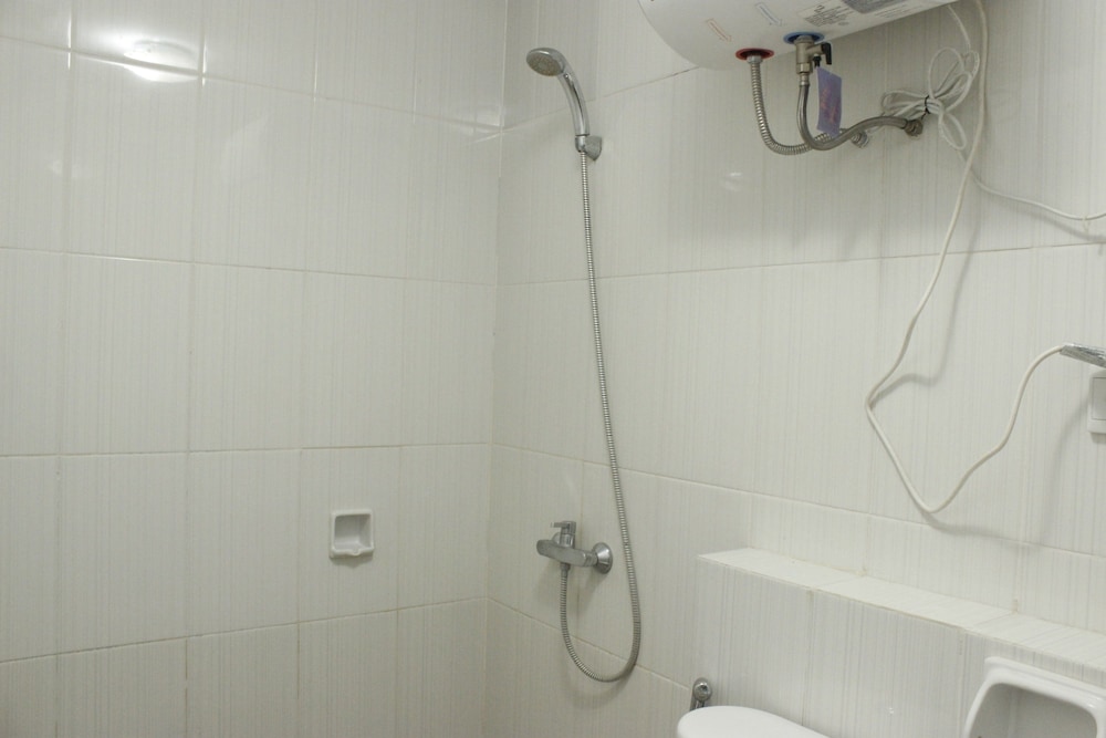 modern 2br apartment at newton residence