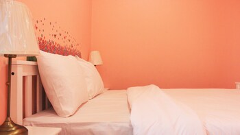 modern 2br apartment at newton residence