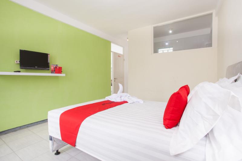 reddoorz near museum angkut batu 2