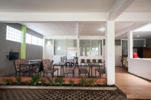 reddoorz near museum angkut batu 2