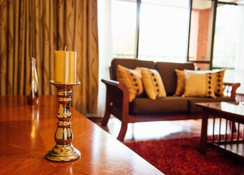 gemsuites state house