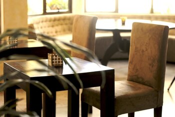 gemsuites state house