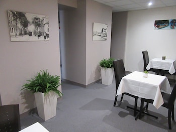 Hôtel De France,,2 star