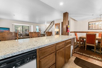 summit x ross roads by big bear cool cabins