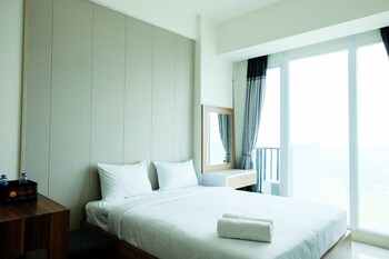homey studio room tree park apartment near bsd city