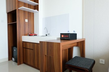 homey studio room tree park apartment near bsd city
