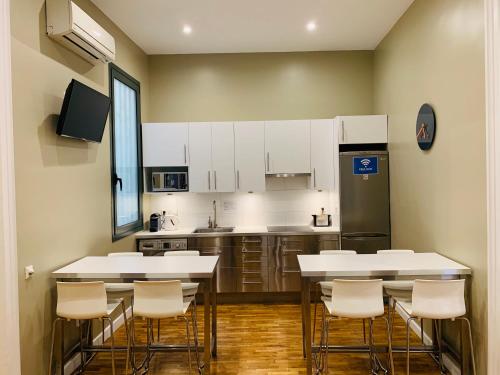 aptbcn super balmes guest house