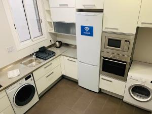 aptbcn super balmes guest house