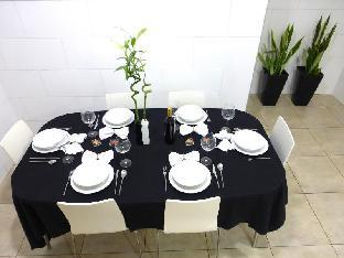 aptbcn super balmes guest house