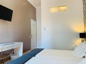 aptbcn super balmes guest house