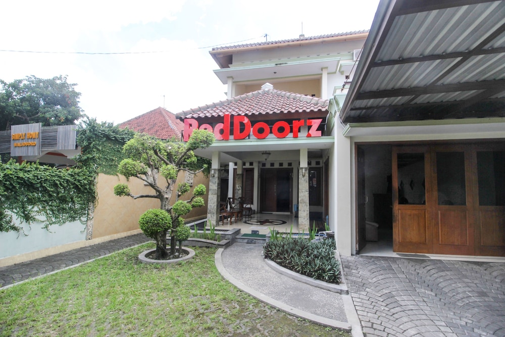 reddoorz plus tegal panggung