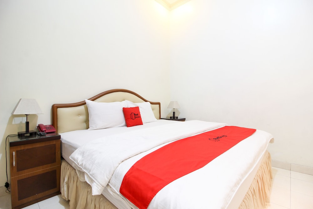 reddoorz plus tegal panggung