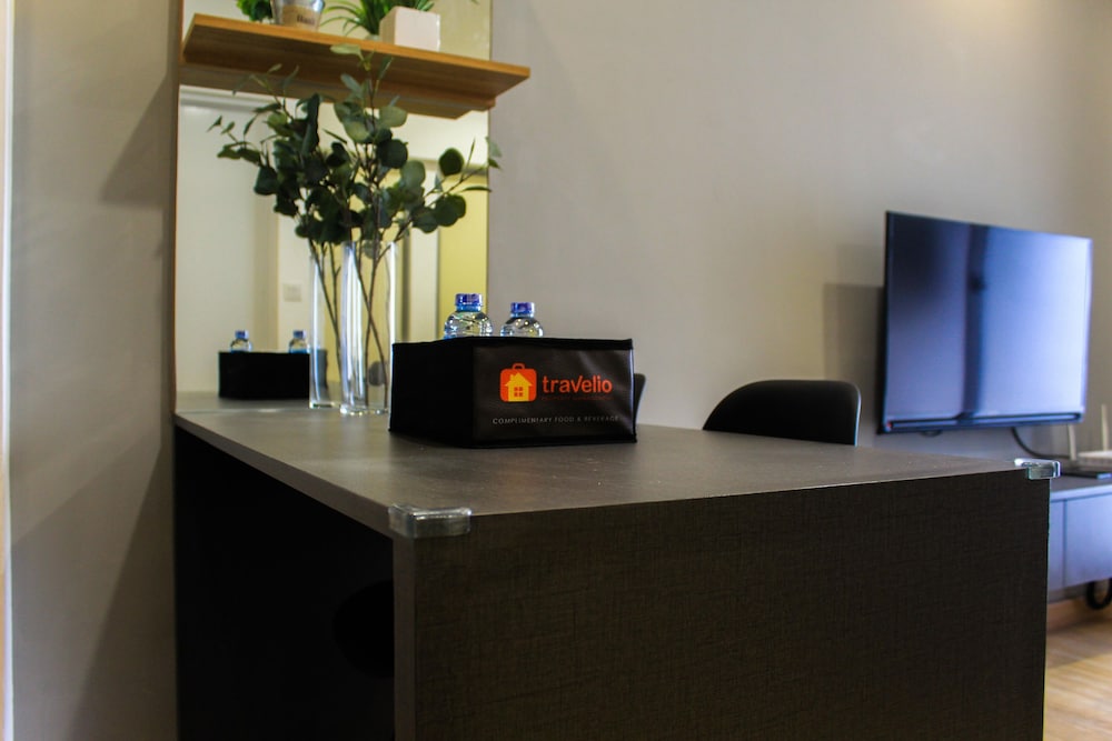 warm and cozy 3br apartment at m town residence