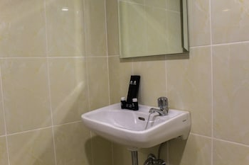 warm and cozy 3br apartment at m town residence