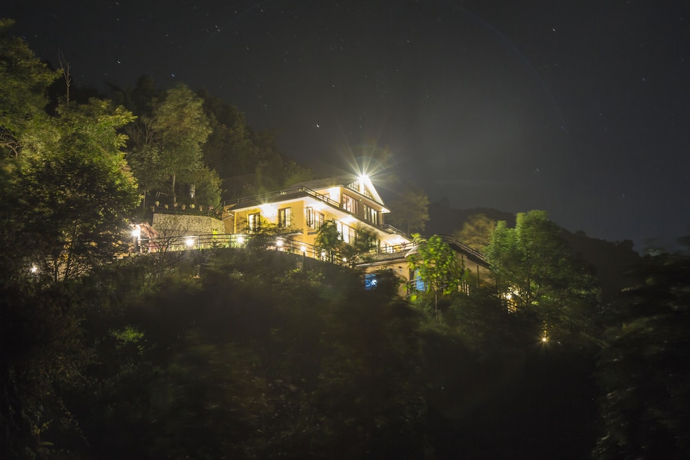 the lapsi tree resort