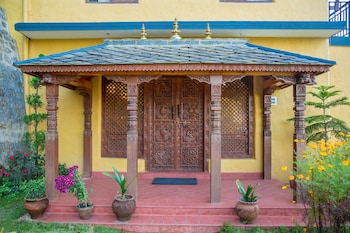 the lapsi tree resort