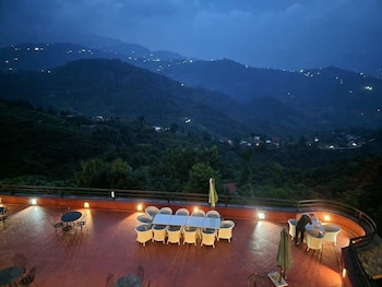 the lapsi tree resort
