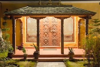 the lapsi tree resort