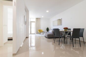 The Haneviim Court - Isrentals,3 Monbaz Street,0 star