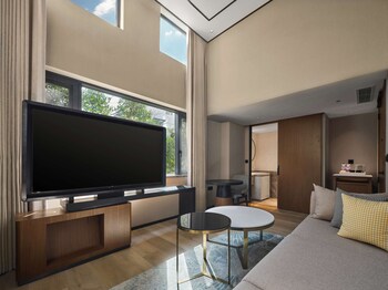 atour hotel pinghai road west lake hangzhou