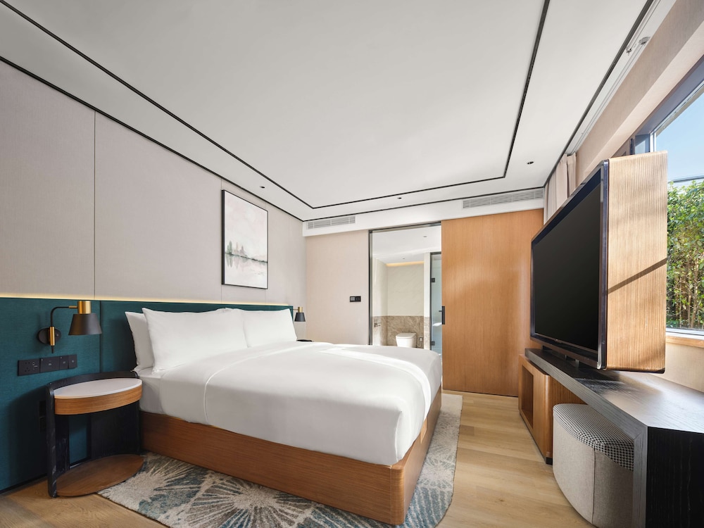 atour hotel pinghai road west lake hangzhou