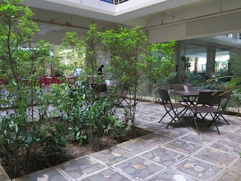 alicia tower residences adult only hostel