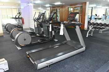 alicia tower residences adult only hostel