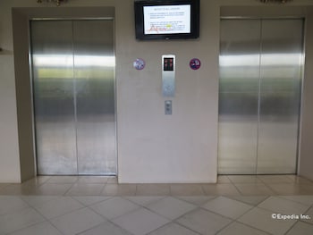 alicia tower residences adult only hostel