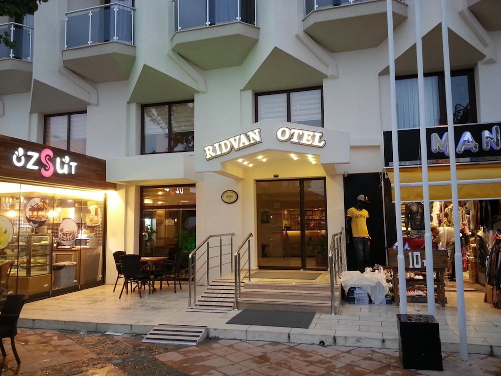 ridvan hotel