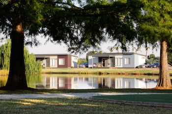 racv cobram resort
