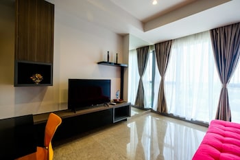 elegant 1br branz bsd apartment near aeon mall