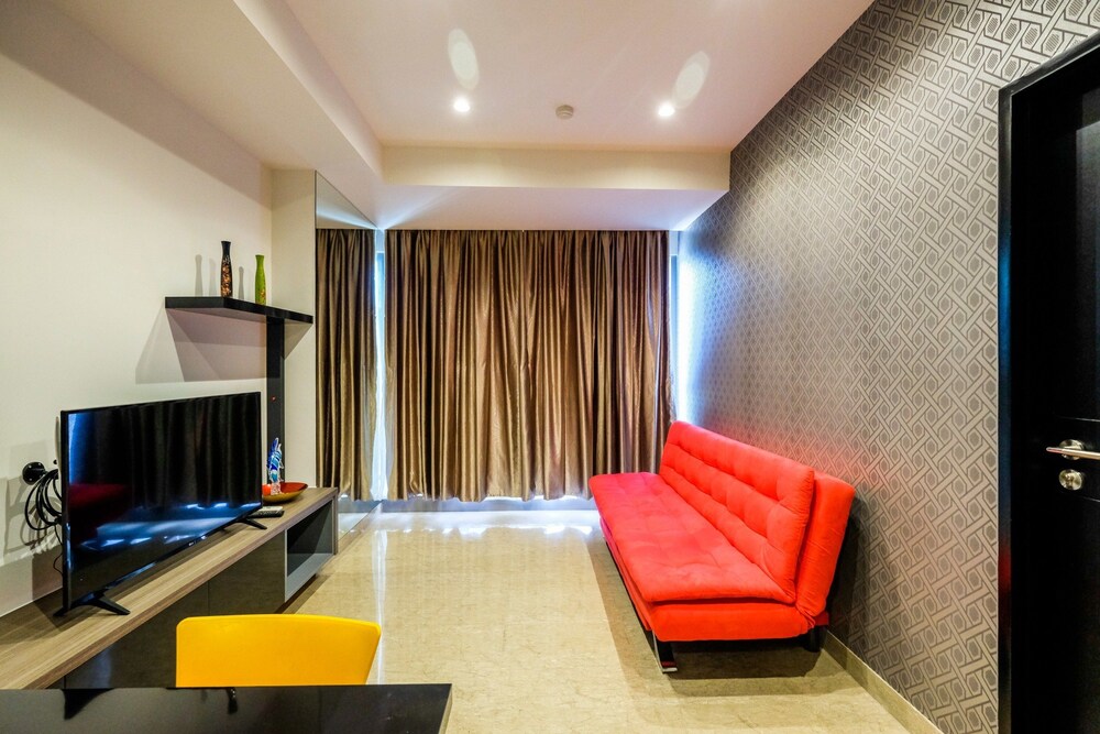 elegant 1br branz bsd apartment near aeon mall