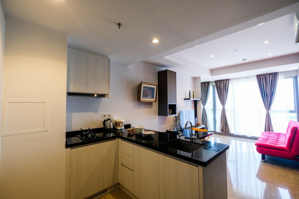 elegant 1br branz bsd apartment near aeon mall