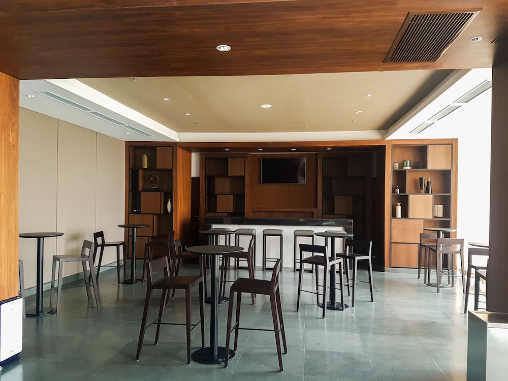 elegant 1br branz bsd apartment near aeon mall