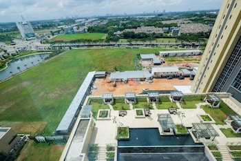 elegant 1br branz bsd apartment near aeon mall