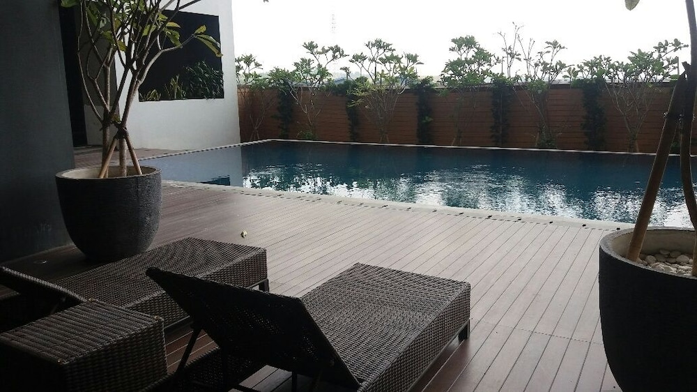 tamansari mahogany apartment