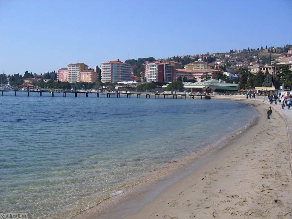 monfort apartments