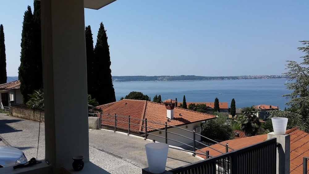 monfort apartments
